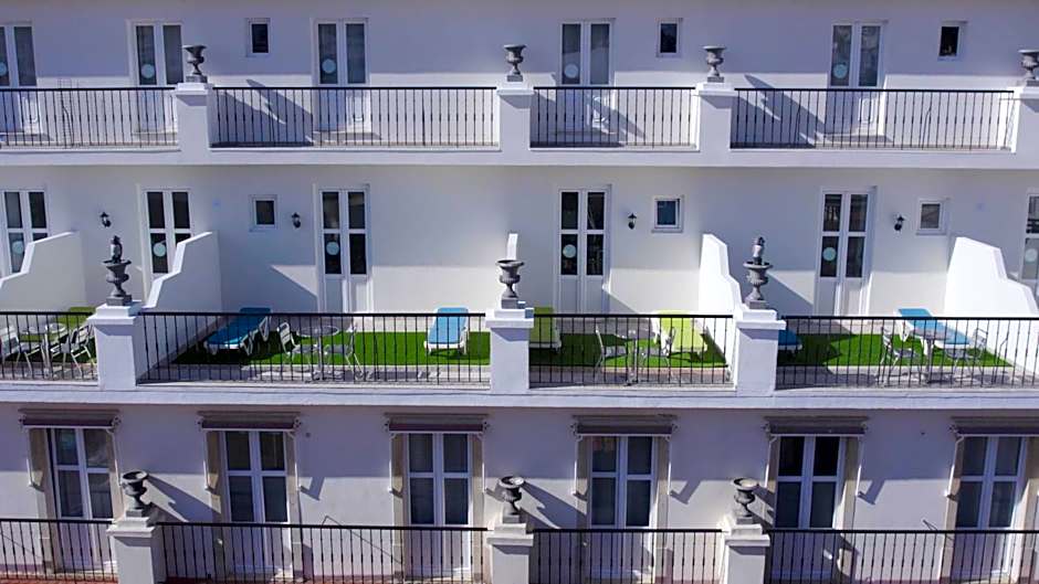 Albufeira Beach Hotel by Kavia