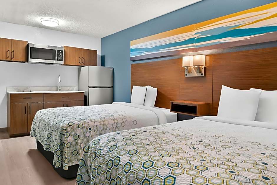 HomeTowne Studios Auburn Hills