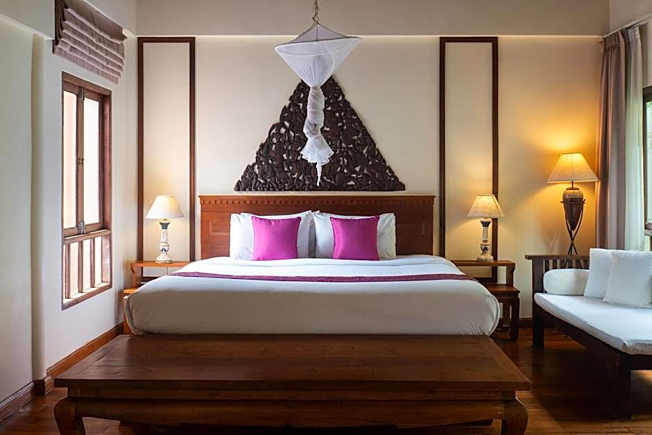 Photo 1 of 12 of Deluxe Grand Villa