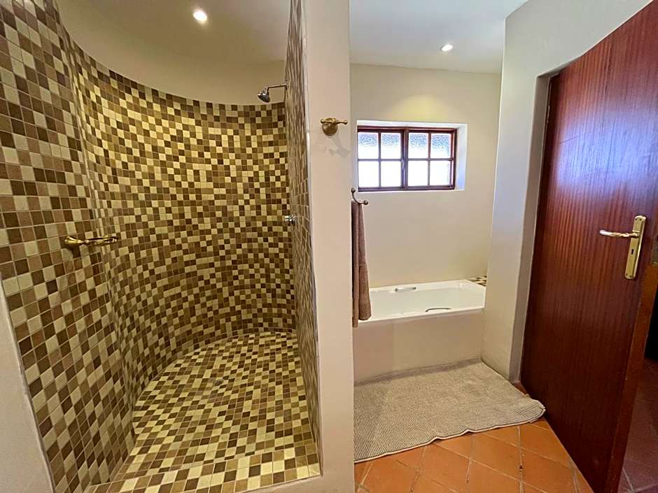 MILIMA Big 5 Safari Lodge