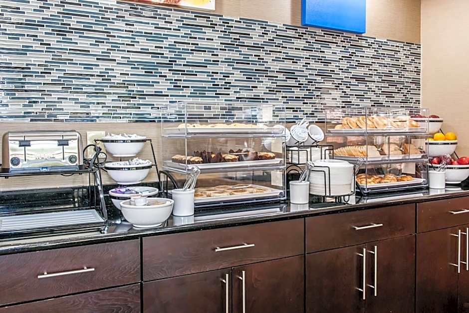 Comfort Inn Blue Ash North