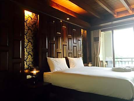 Grand Deluxe with Pool Access Room