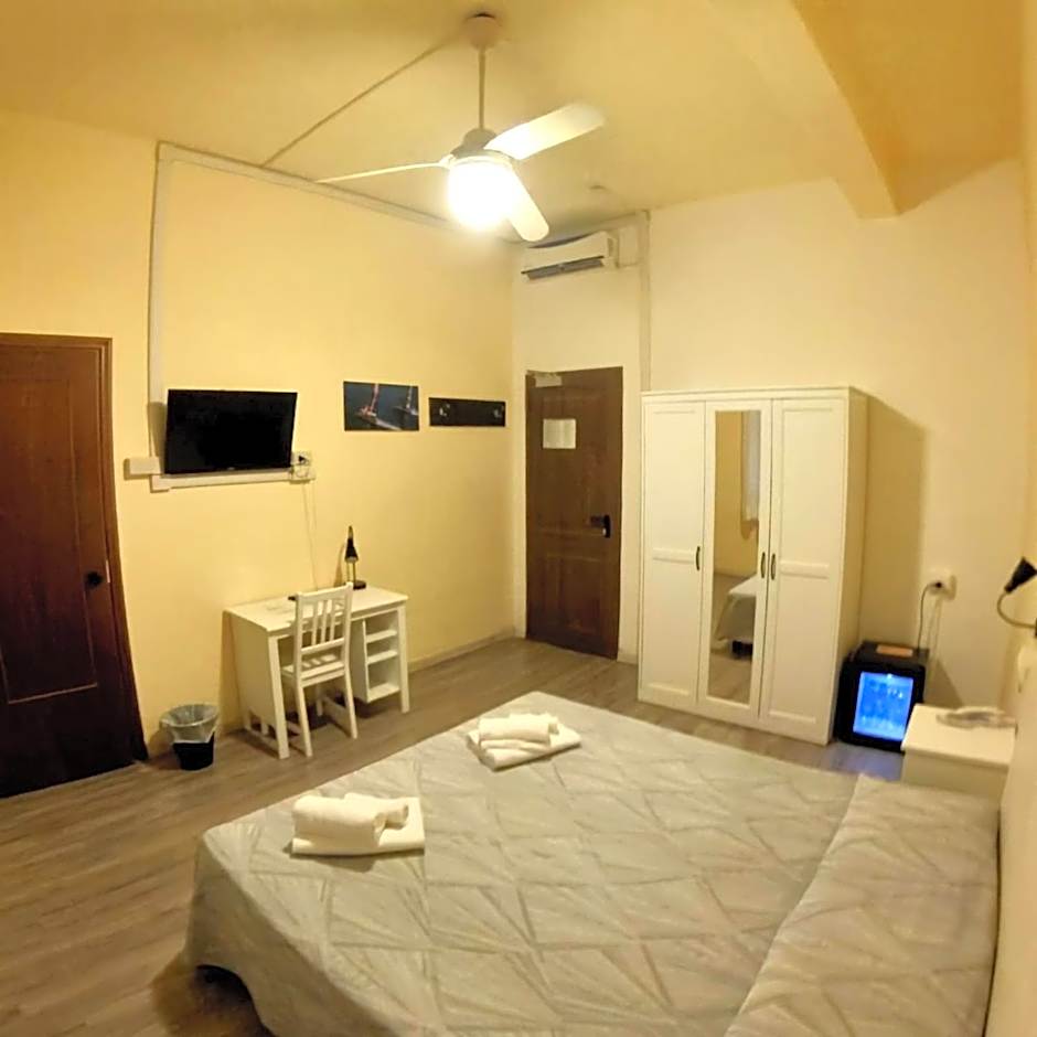 Giappone Inn Parking Hotel