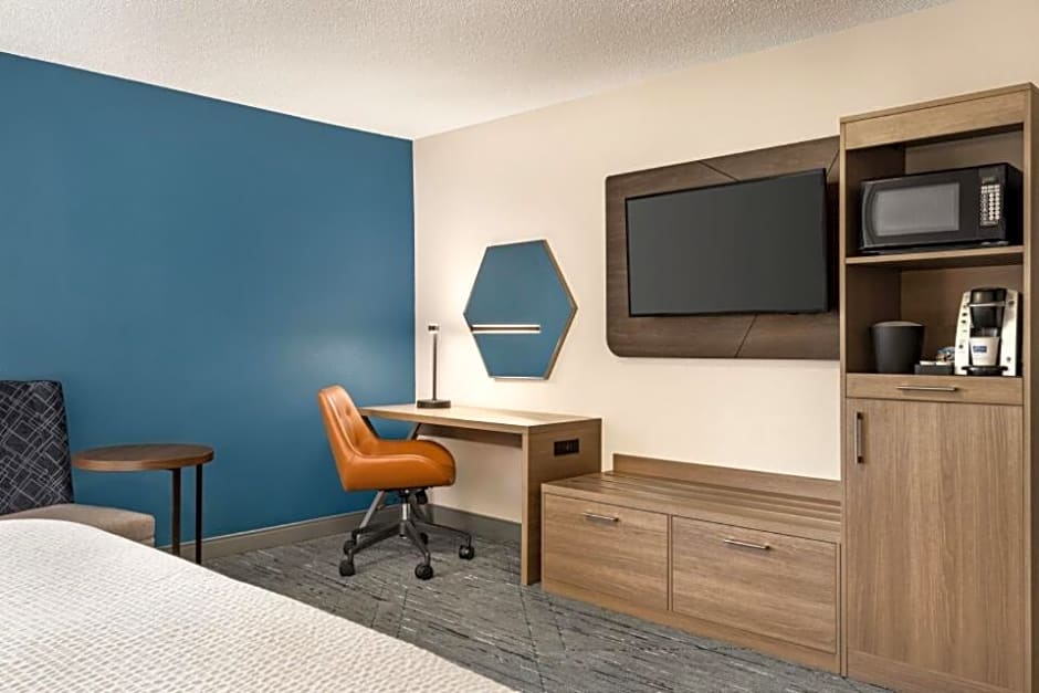 Holiday Inn Express - Bowling Green