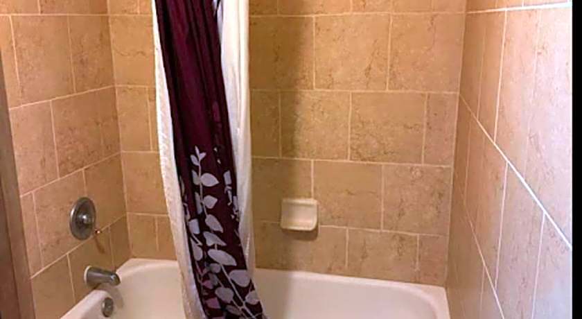 Love Hotels Western Holiday by OYO at Harlan Lake NE