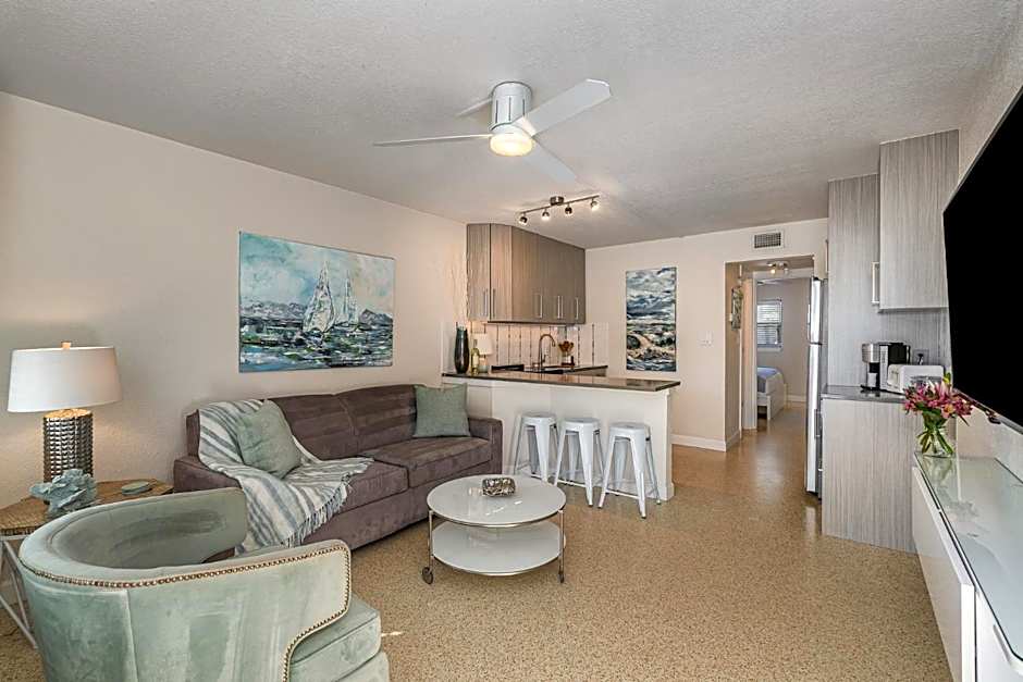 Boutique Vacation Rental Complex At Beach