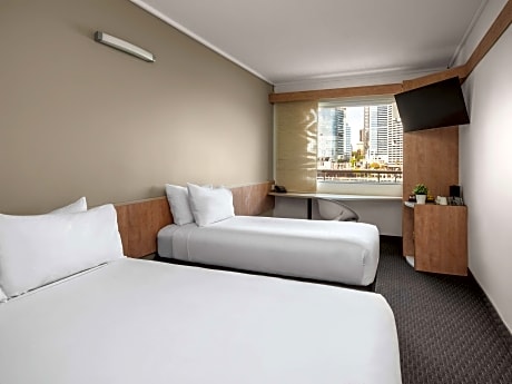 Standard Room 2 Single Beds Pyrmont View