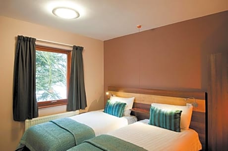 2 Beds