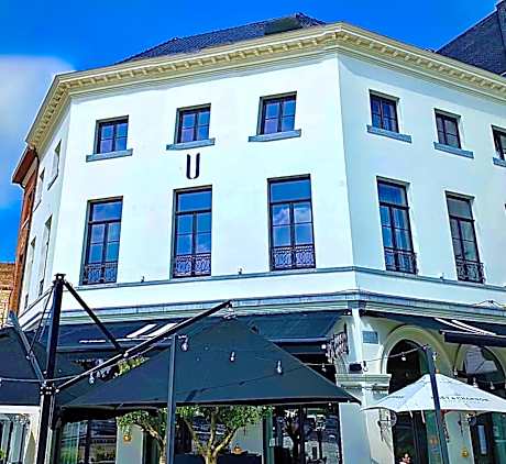 U Eat & Sleep Antwerp