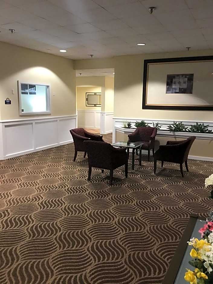 Days Inn & Suites by Wyndham Tallahassee Conf Center I-10