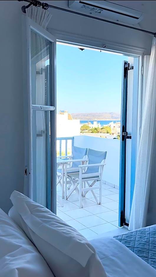 Anita Rooms & Suites Milos