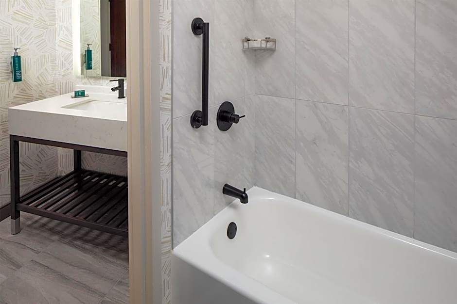 DoubleTree by Hilton Cherry Hill Philadelphia