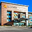 La Quinta Inn & Suites by Wyndham San Antonio Alamo City