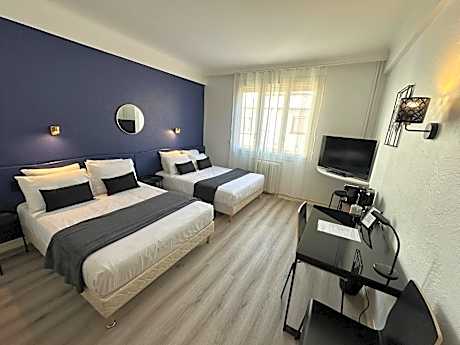 Family Room (4 Adults)