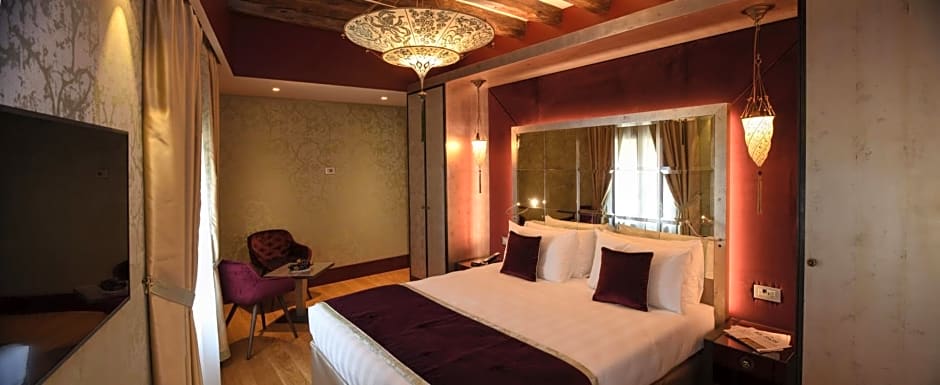 Santa Croce Boutique Hotel