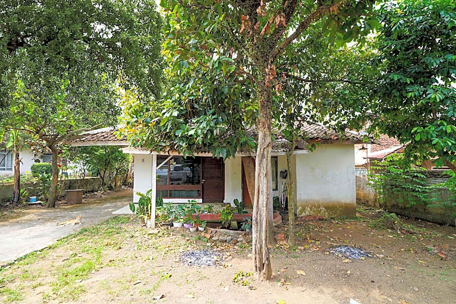 SPOT ON 91638 Anna Homestay Syariah