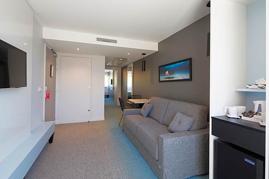 Operalia Hotel les Pins