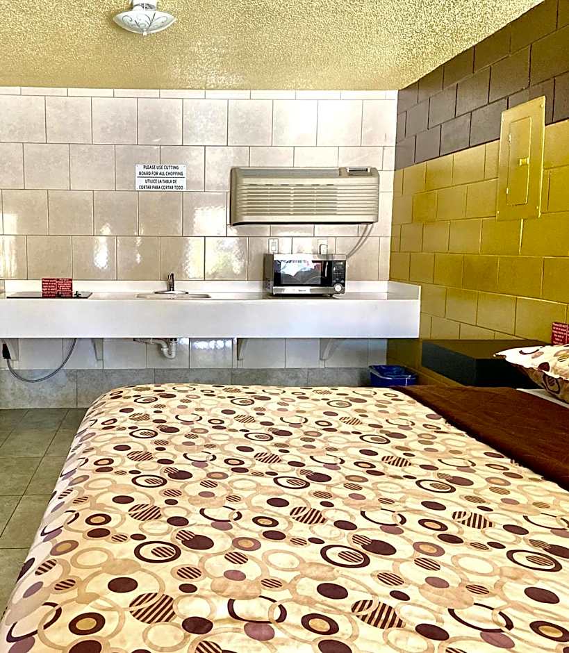 Savannah Inn and Suites Extended Stay