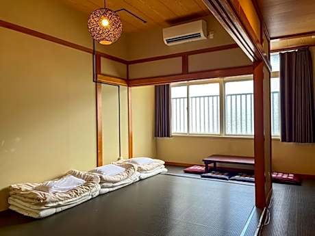 Japanese-Style Room