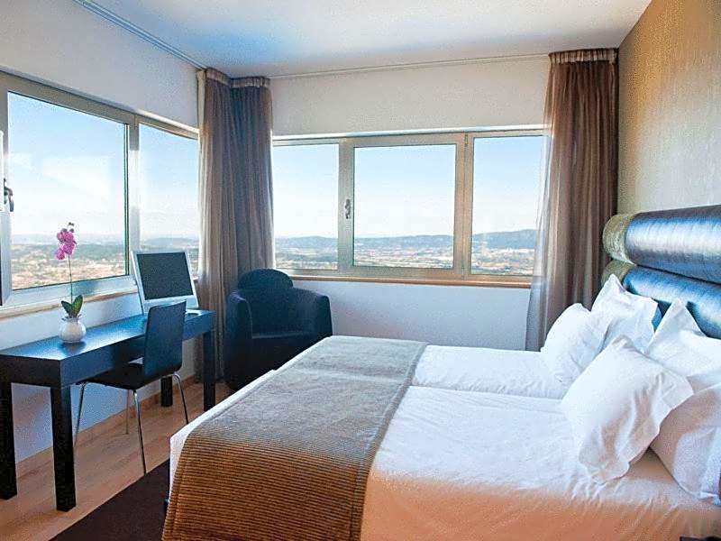 Luna Hotel dos Carqueijais - Serra da Estrela