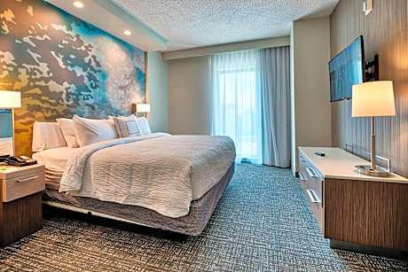 1 Bedroom 2 room Suite, 1 King, Sofa bed