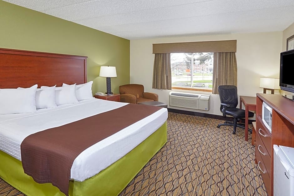 AmericInn by Wyndham Sheboygan