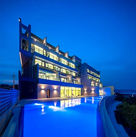 Pohang Madame Annette Pool Villa - dogs allowed