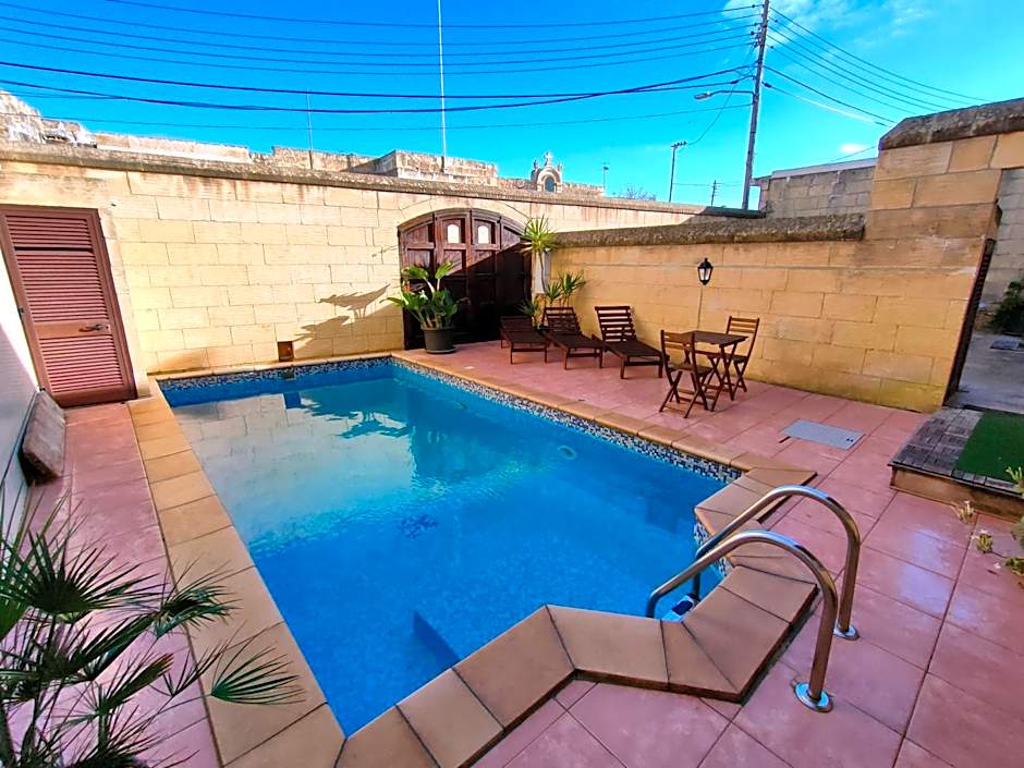 Grotto's Paradise B&B