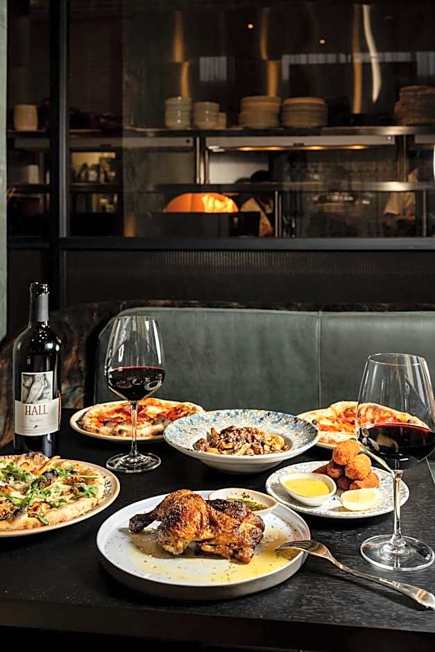 HALL Park Hotel, Autograph Collection