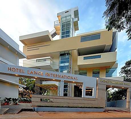 Hotel Lance International - Luxury Hotel