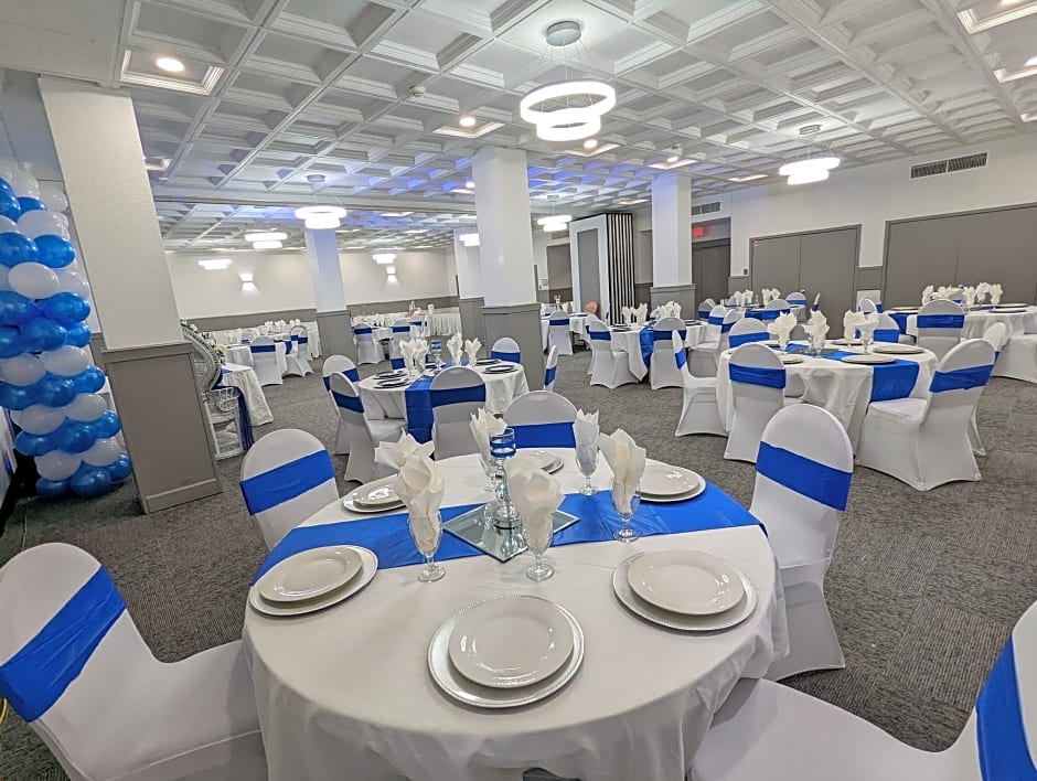 Red Roof Inn PLUS+ Wichita East