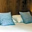 L304 Studio apt 2Bdrm 1bath Fits 6 AC Rooftop