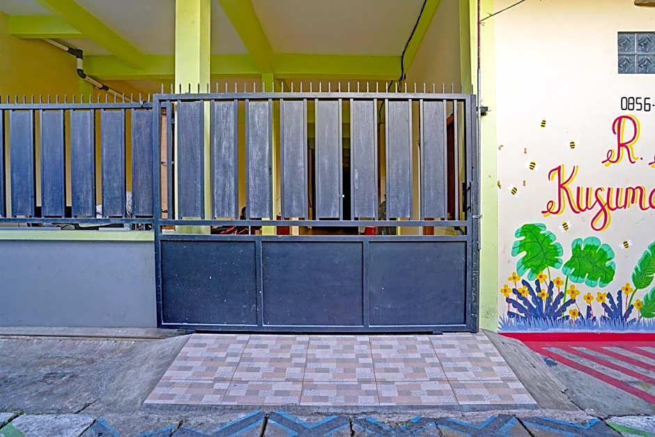 OYO Life 91884 Kost Kusuma Dewi Syariah