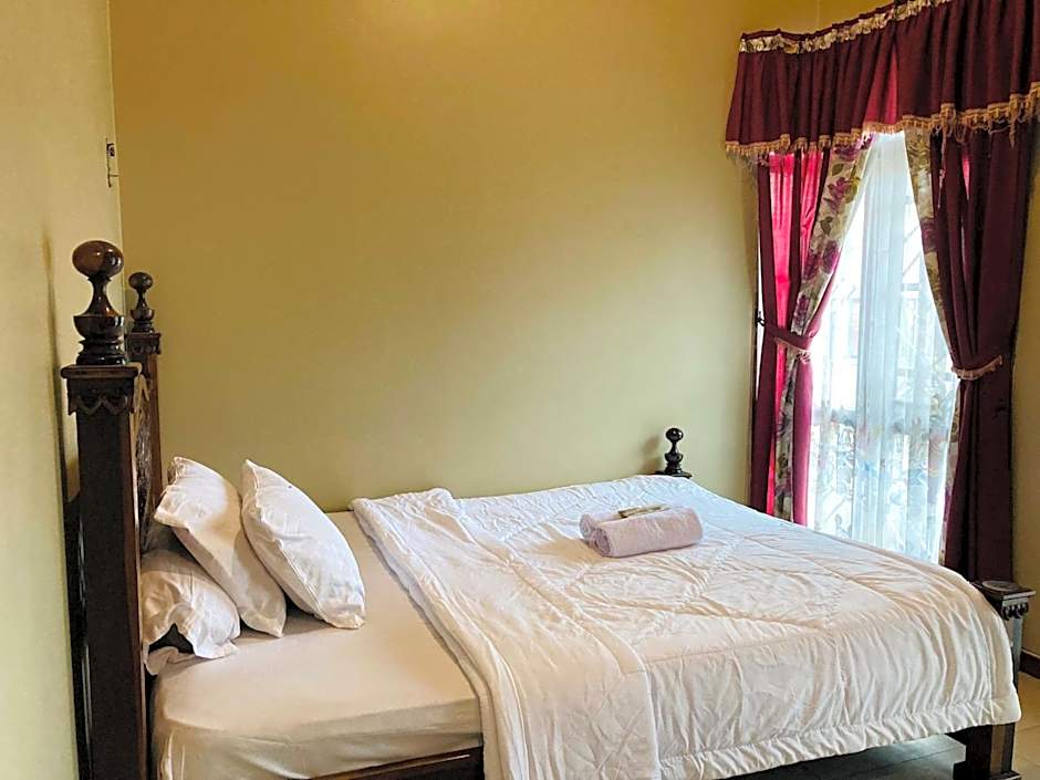 Flamboyan Homestay 1 Dieng Syariah RedPartner