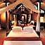 Bon Ton Antique Wooden Villas