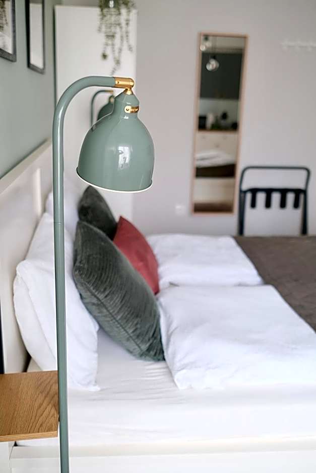 Kastélykert Vendégház Tata