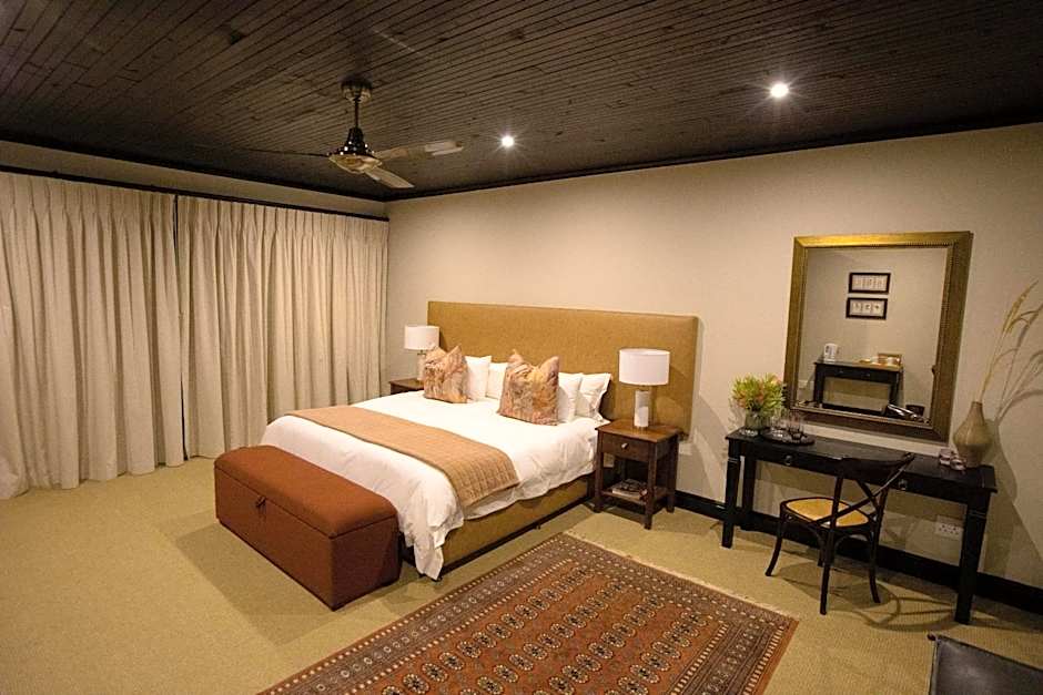 Swartberg Private Game Lodge