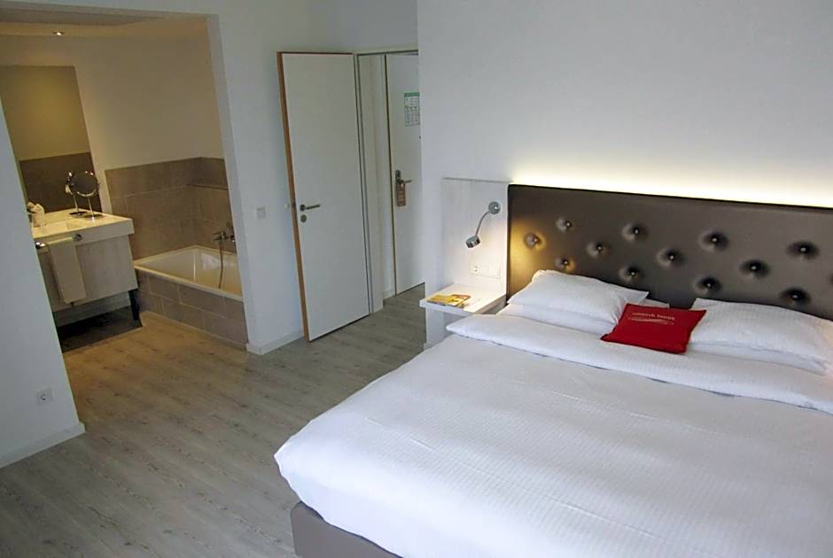 elaya hotel kleve, Trademark Collection by Wyndham