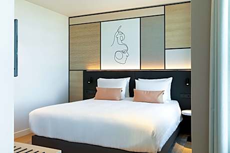 King Studio with Skyline View