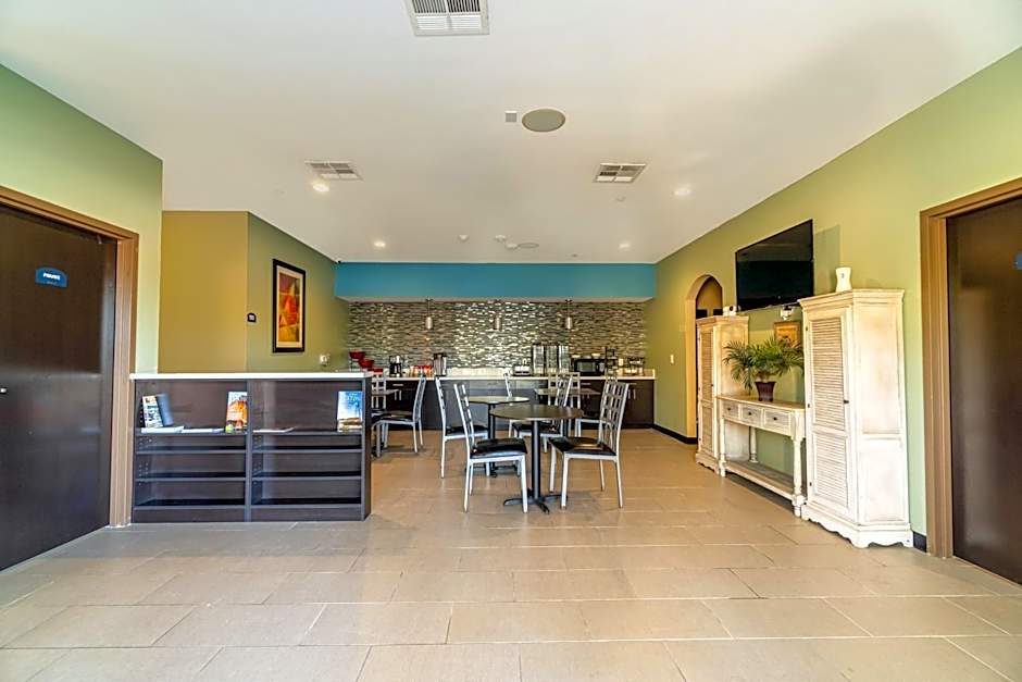 Moulton Inn & Suites By OYO