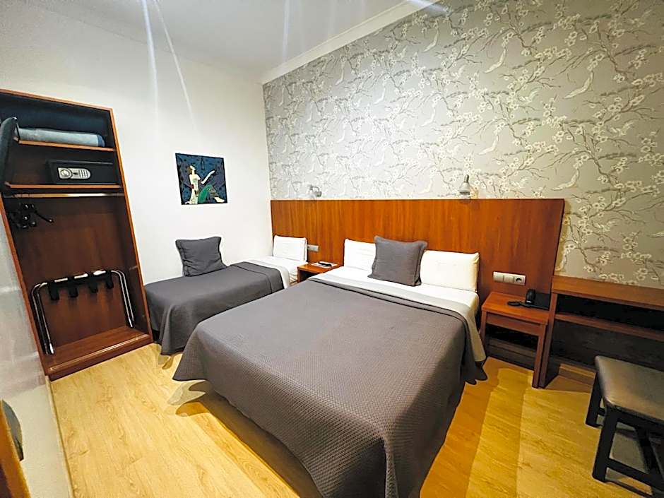 Ciudad Condal Hostal - Paseo de Gracia