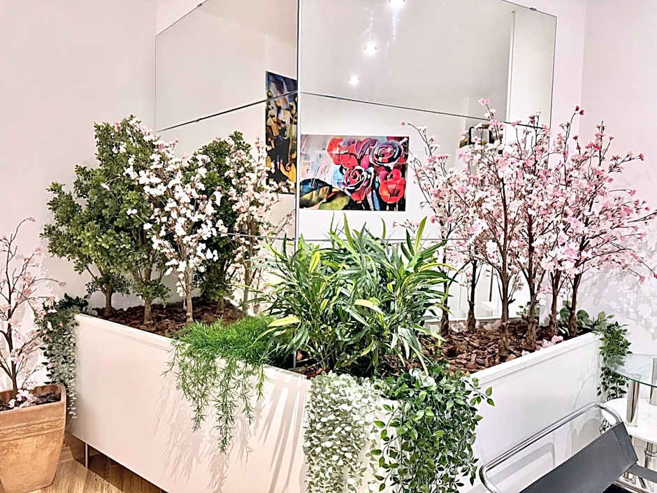 Ilustre - City-View Rooms with AC in Málaga's Old Town - Steps from Calle Larios and the Thyssen