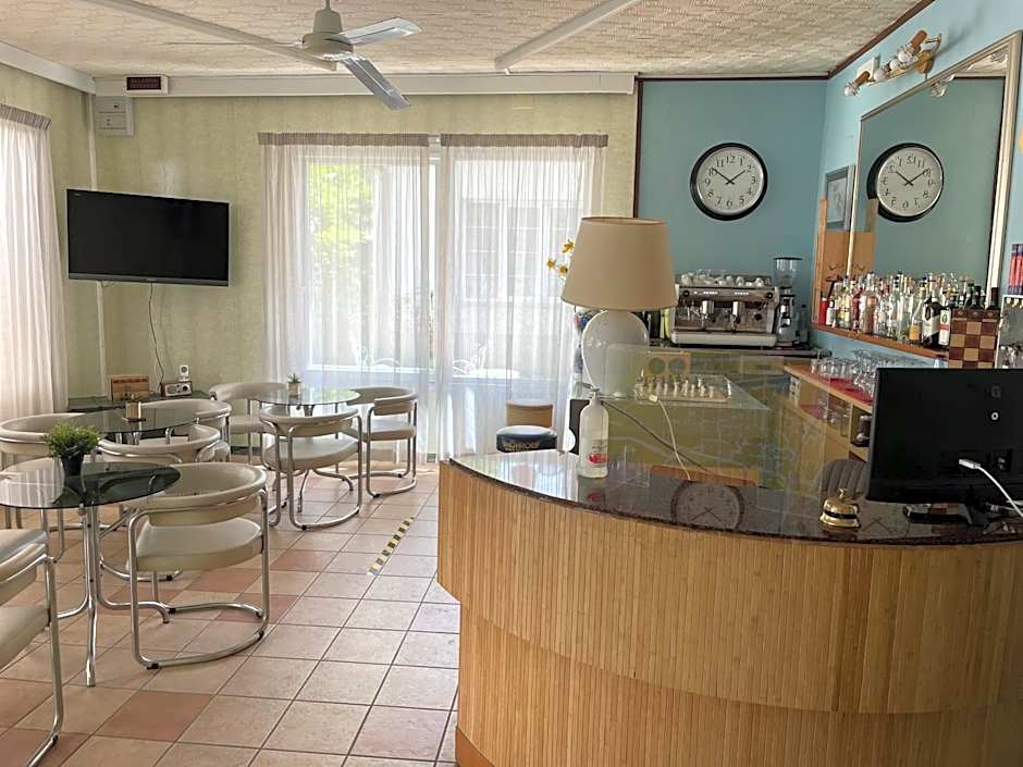Hotel Aloha