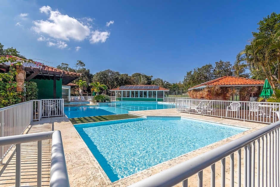 Bz49 House 350 meters from the beach Condominium\Club