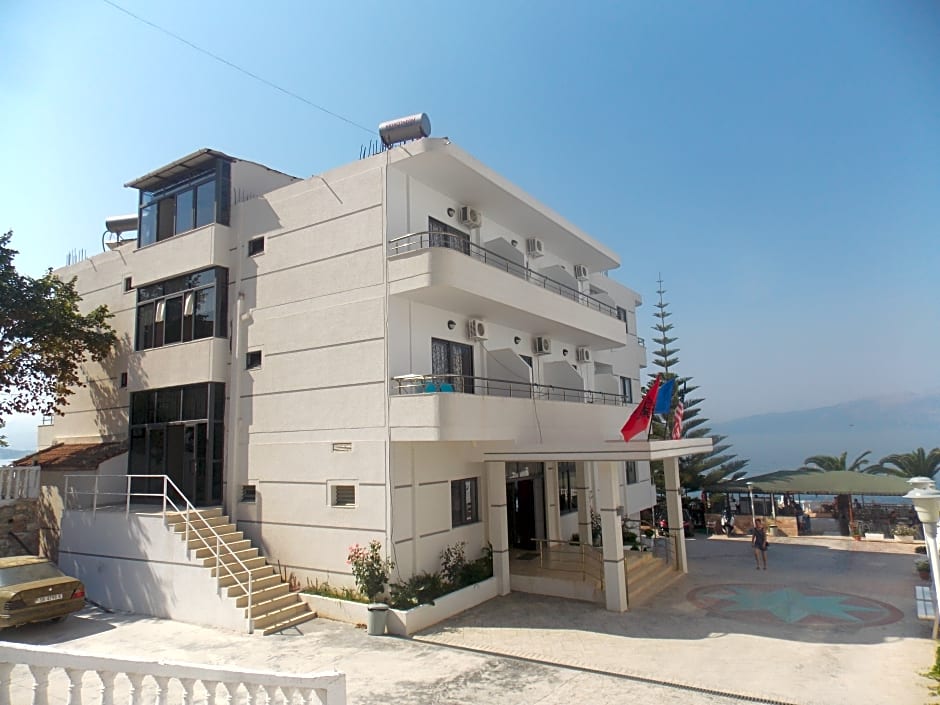 Hotel Joni Kompleks