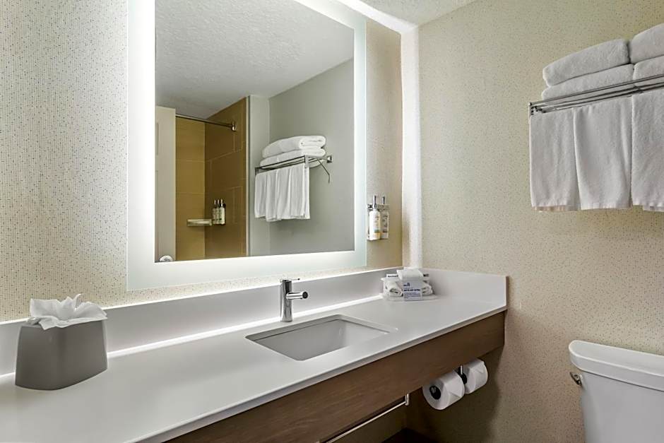 Holiday Inn Express & Suites Jacksonville South East - Medical Center Area By IHG