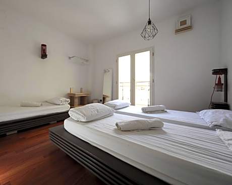Triple Room with Shared Bathroom