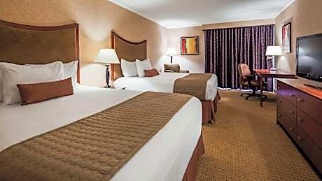 2 Queen Beds, Non-Smoking, River View, Balcony, Microwave And Refrigerator, High Speed Internet Acce