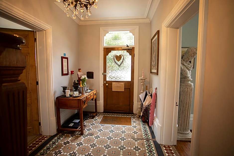 Treherne House & The Malvern Retreat