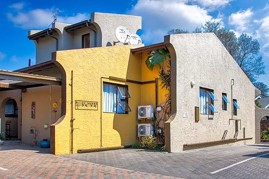 Woodpecker's Inn Guest House